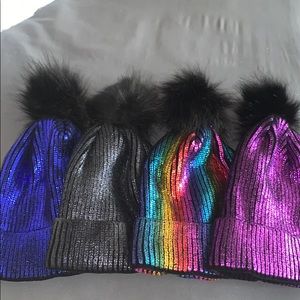 ON-TREND & SÚPER POSH METALLIC WINTER CAPS!